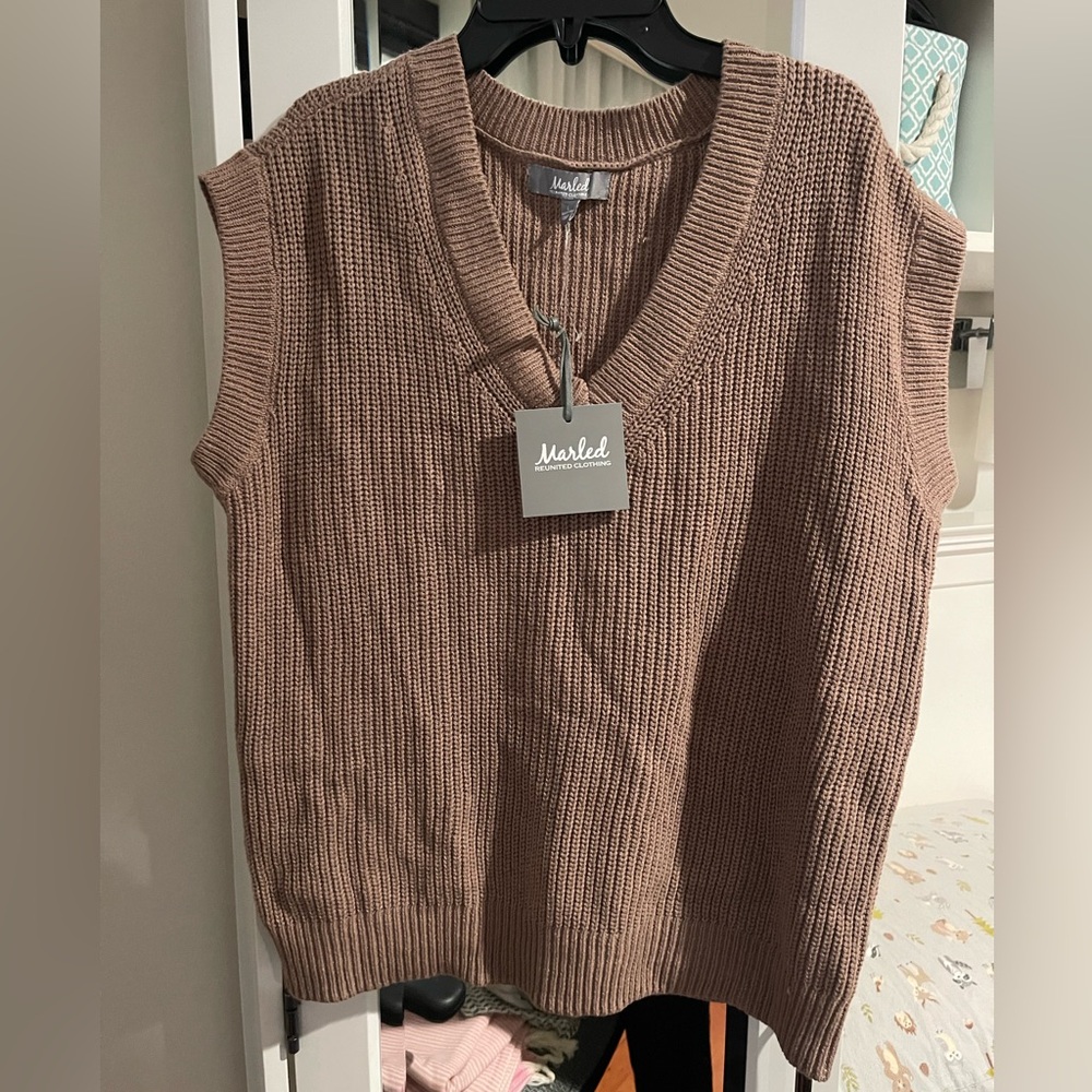 Taupe knit sweater vest slightly oversized fit NWT